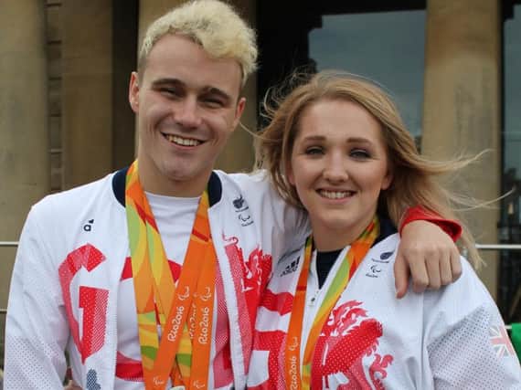 Ollie Hynd and Charlotte Henshaw with their medals