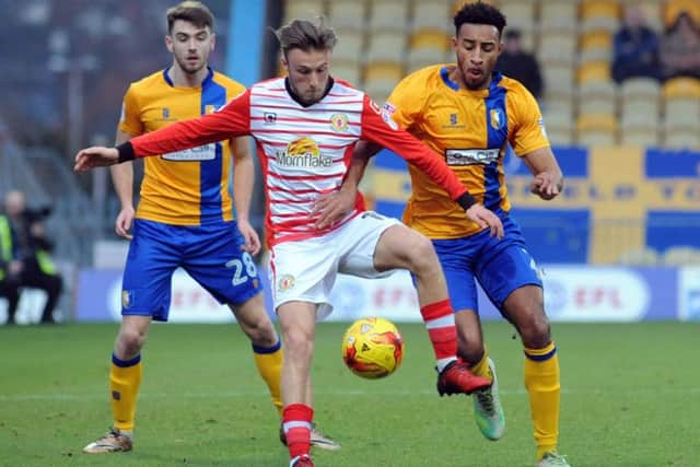 Mansfield Town v Crewe Alexander.
First half action.