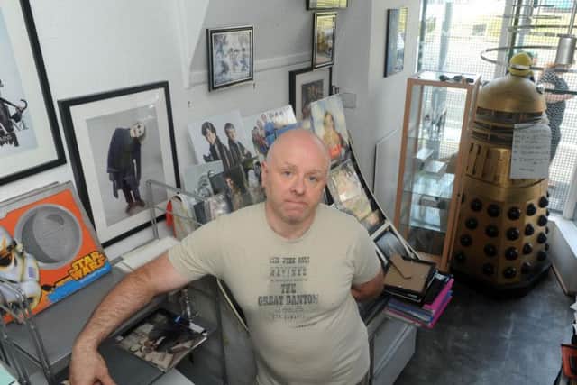Shop owner Jon Pertwee was livid after thieves stole movie merchandise to the value of 600.