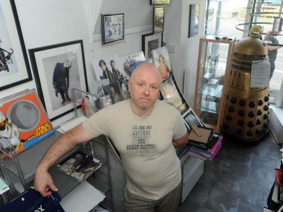 Shop owner Jon Pertwee was livid after thieves stole movie merchandise to the value of 600.