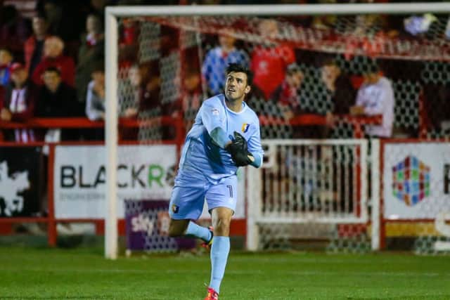 Mansfield Town's keeper Scott Shearer - Pic by Chris Holloway