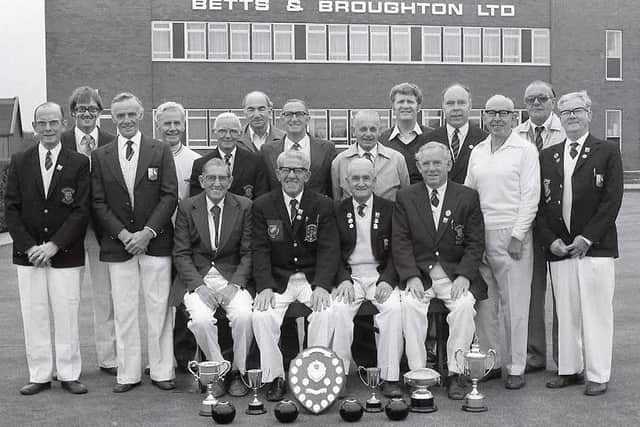 1981 Ashfield Bowlers with Trophies