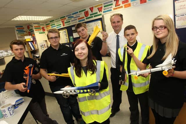 Students from The Joseph Whitaker School in Rainworth will attemp to break the world speed record for a rocket-powered model car at the weekend.