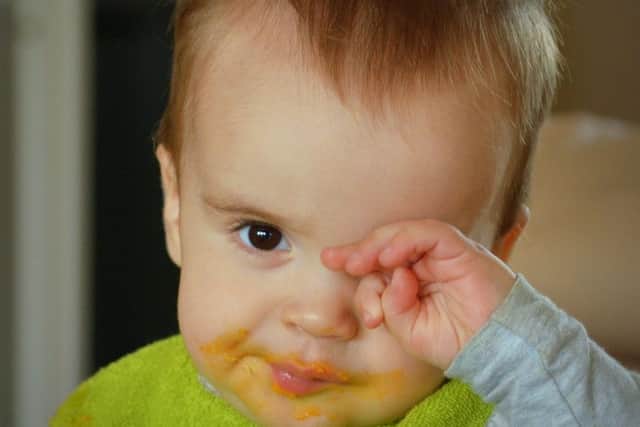 Sleepy toddler. Photo by Pixabay.