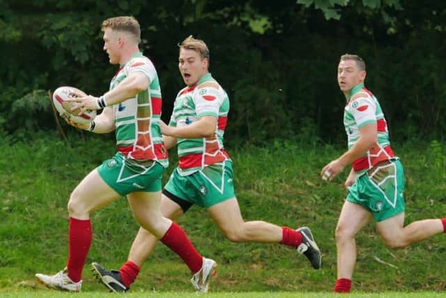 Tobias Lieber feeds Mason Hardwick for Sherwood Wolf Hunts opening try against Birmingham Bulldogs.