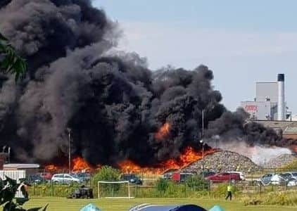 A photo of the fire at its peak, by Carl Jacobs