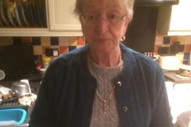 Daz Gilbert reunited Valerie with her purse containing 600