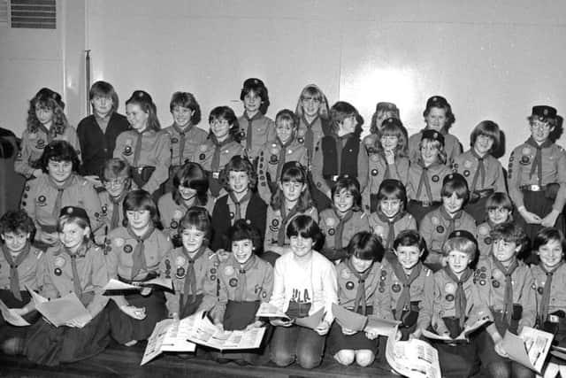 1985 Mansfield 1st Brownies Carol Singing