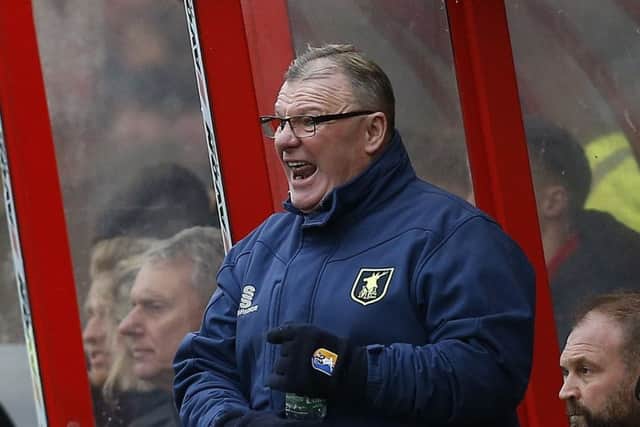 Picture by Gareth Williams/AHPIX.com; Football; Sky Bet League Two; Swindon Town v Mansfield Town; 10/2/18  KO 15.00; The Energy Check County Ground; copyright picture; Howard Roe/AHPIX.com; Mansfield boss Steve Evans has strong words with his side