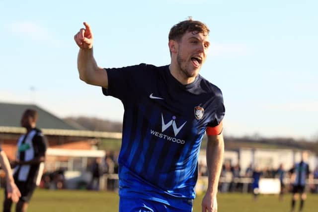 Retford United v Worksop Town, Saturday February 4th 2017. Kyle Jordan scores for Worksop.