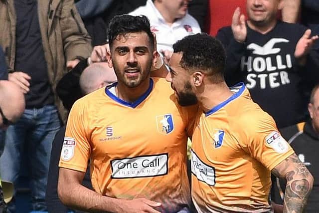 Picture Andrew Roe/AHPIX LTD, Football, EFL Sky Bet League Two, Chesterfield v Mansfield Town, Proact Stadium, 14/04/18, K.O 1pm
Mansfield's Mal Benning celebrates his winning goal with Kane Hemmings
Andrew Roe>>>>>>>07826527594