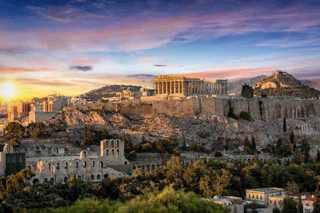 Greece’s tourism minister says these are the 3 requirements for holidaymakers this summer (Photo: Shutterstock)